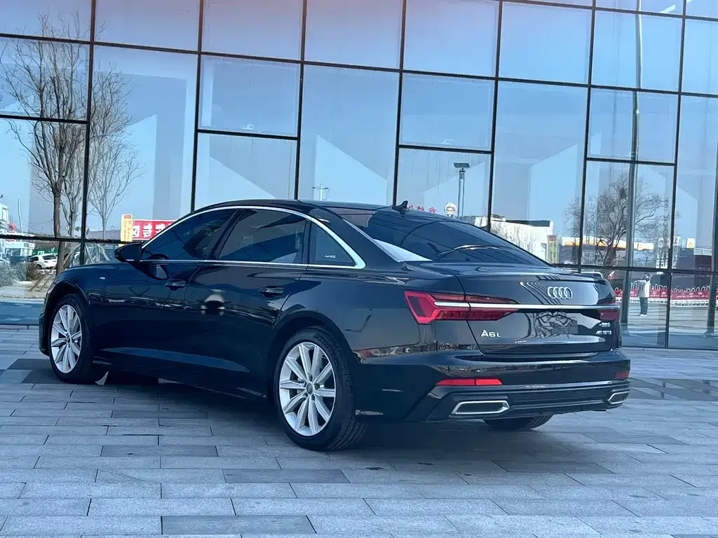 Audi A6L 2022 из CN, фото 6