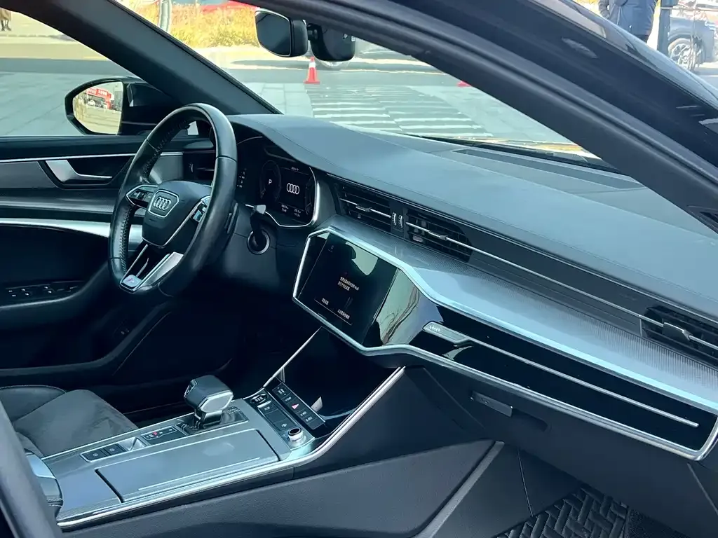 Audi A6L 2022 из CN, фото 5