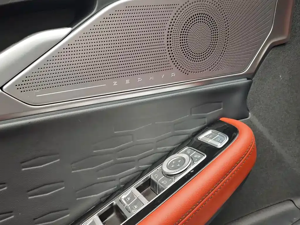 Lincoln Z 2023 из CN, фото 6