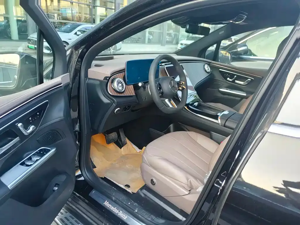 Mercedes-Benz EQE SUV 2025 из CN, фото 3