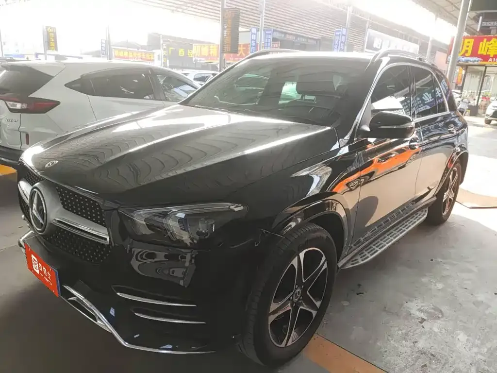 Mercedes-Benz GLE — фото 1