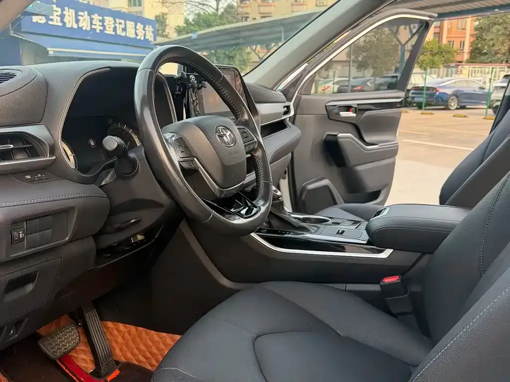 Toyota Highlander 2024 из CN, фото 6