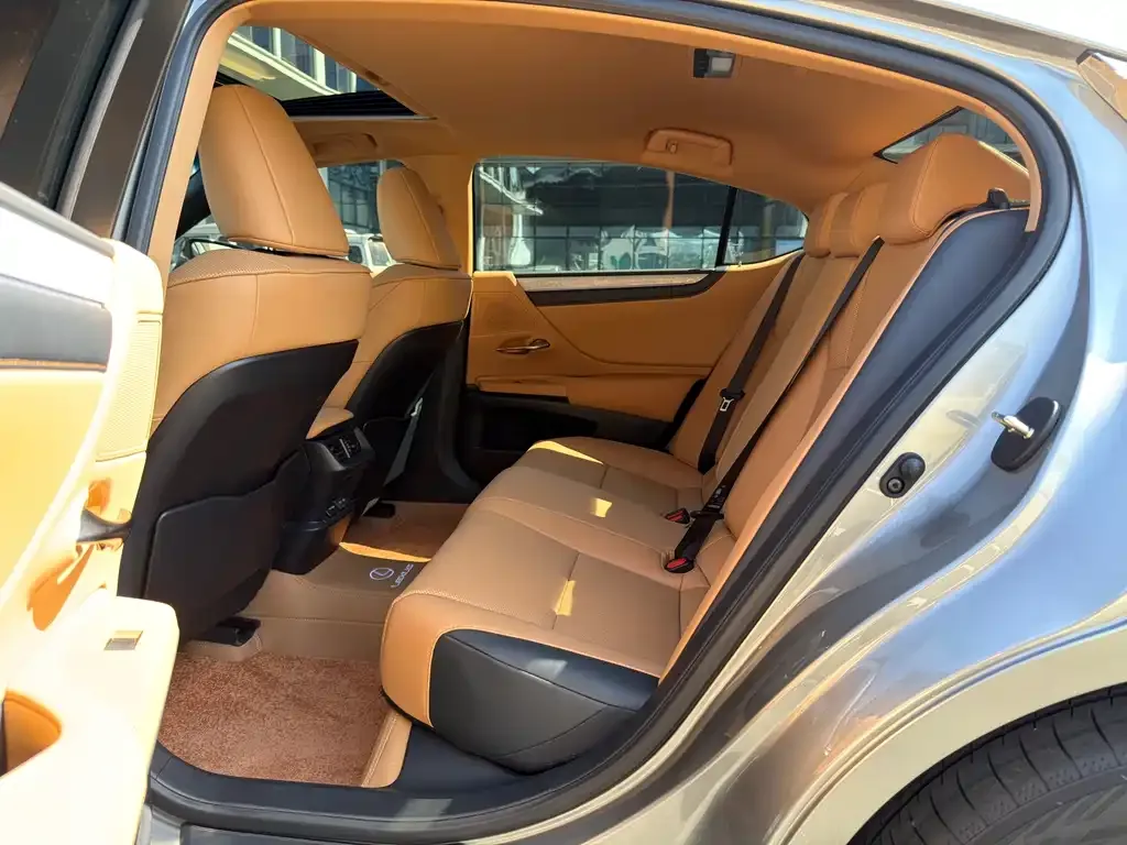 Lexus ES 2026 из CN, фото 5