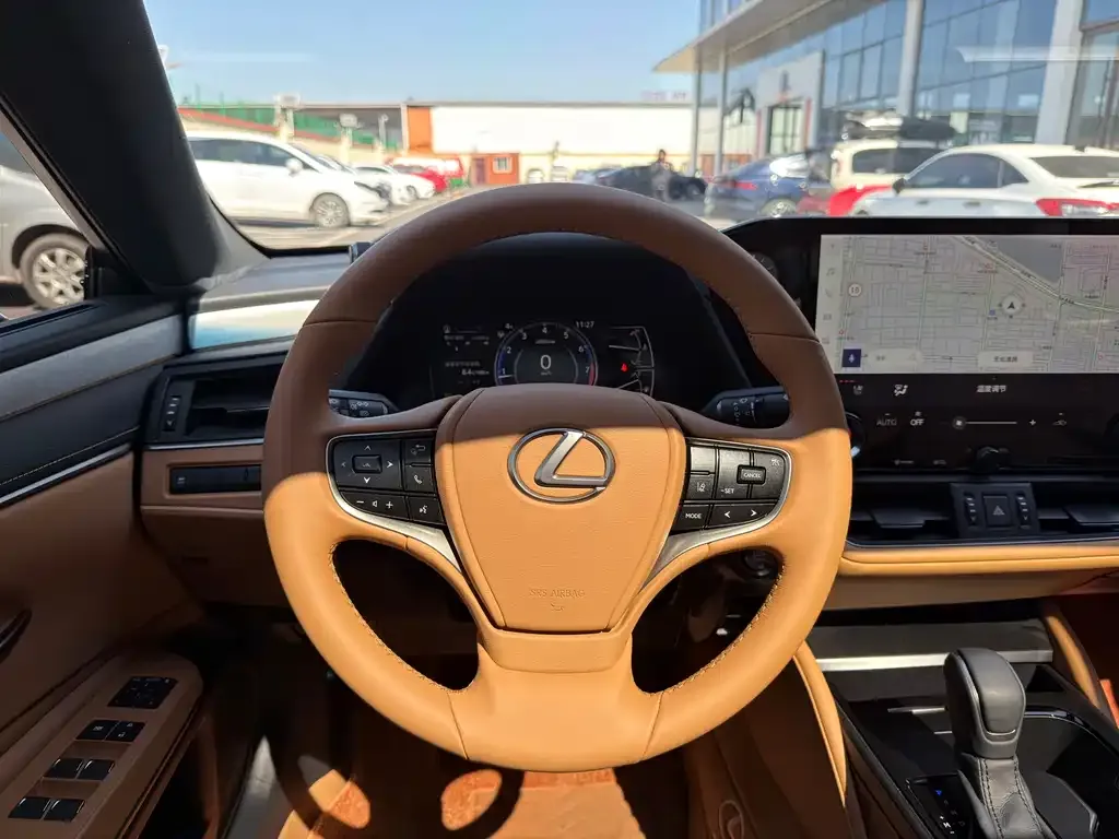 Lexus ES 2026 из CN, фото 2