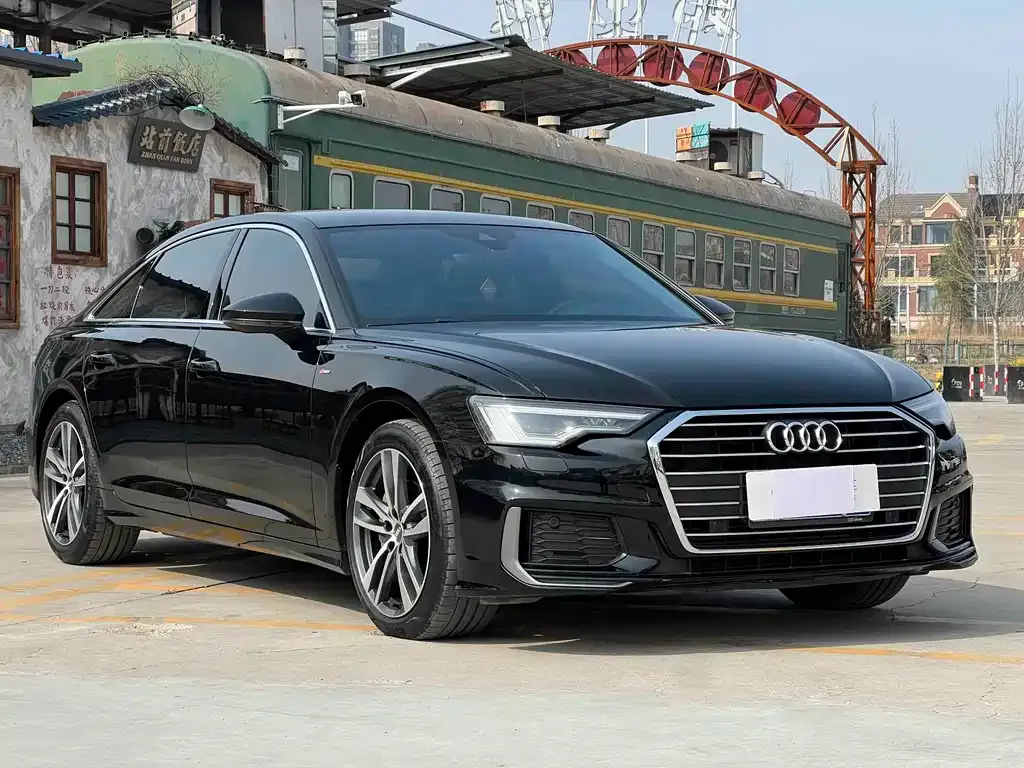 Audi A6L — фото 9