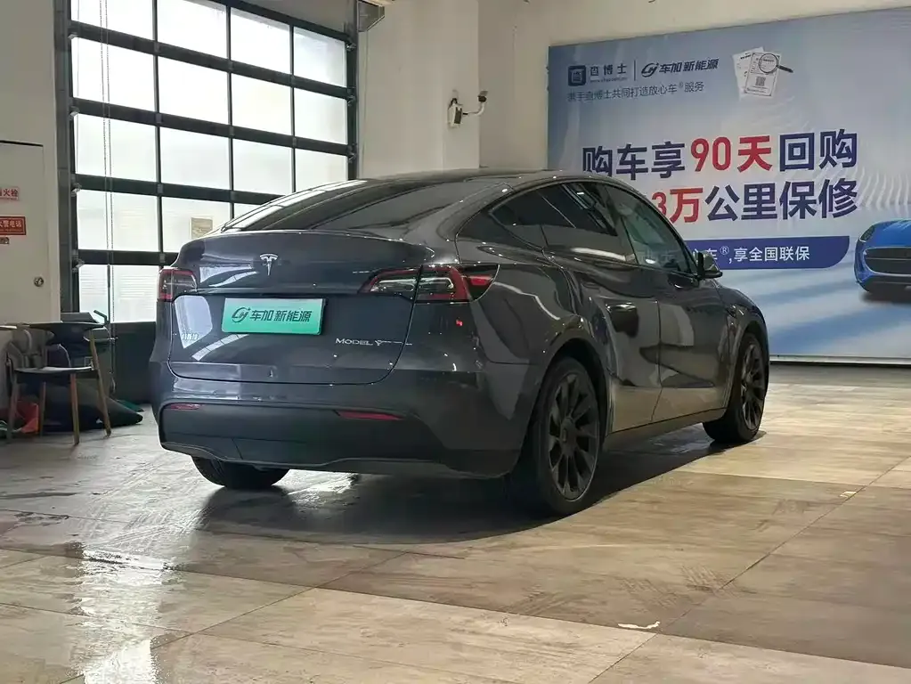 Tesla Model Y — фото 4