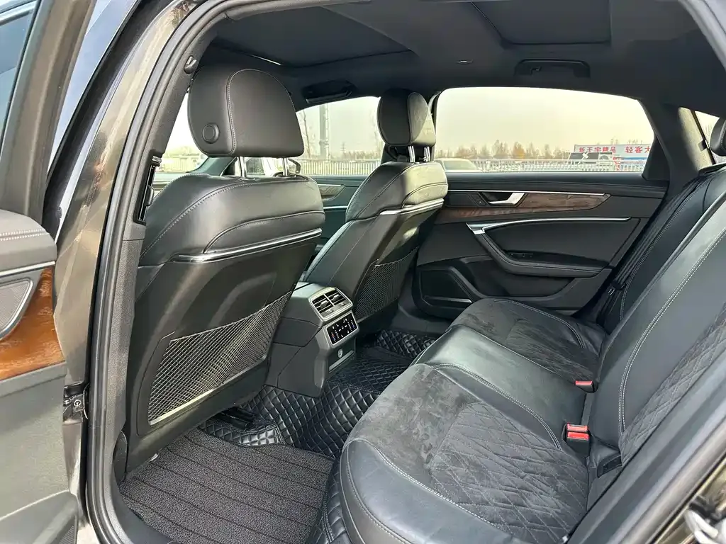 Audi A6L 2022 из CN, фото 7