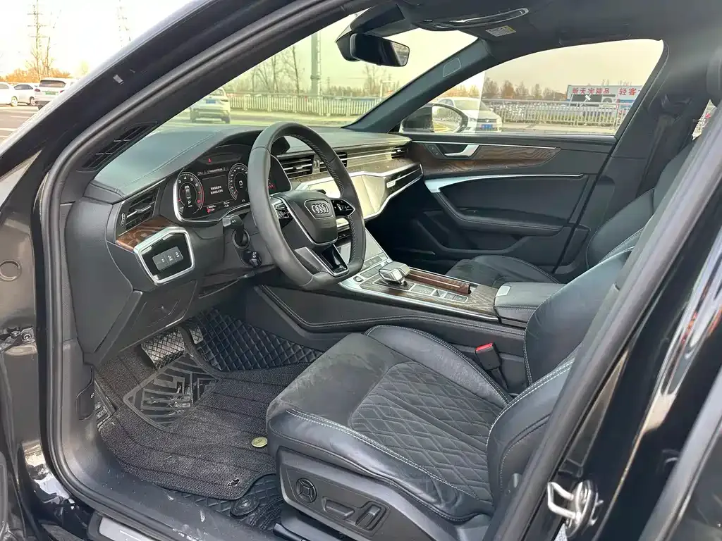 Audi A6L 2022 из CN, фото 9