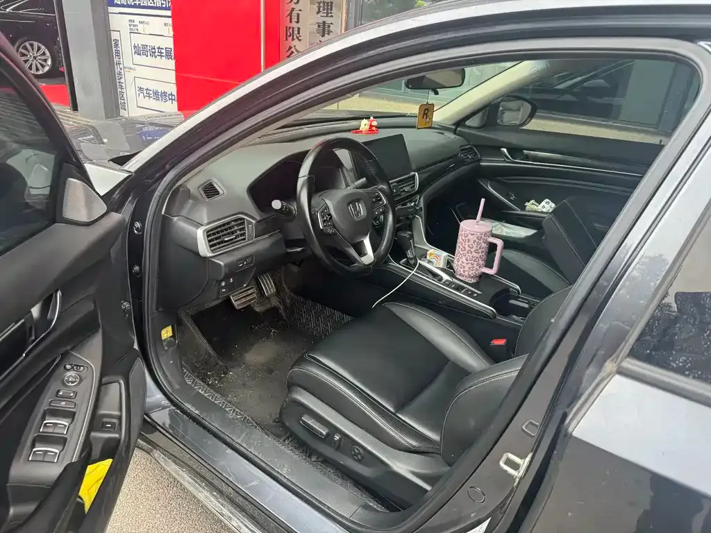 Honda Accord — фото 4