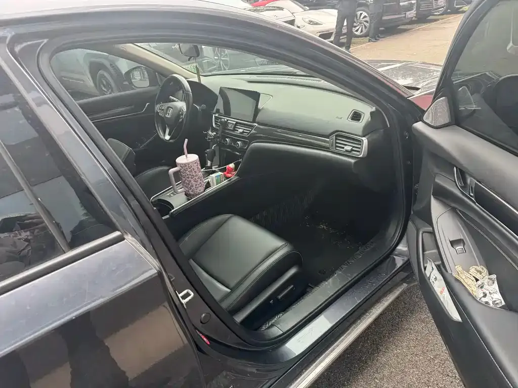 Honda Accord — фото 3