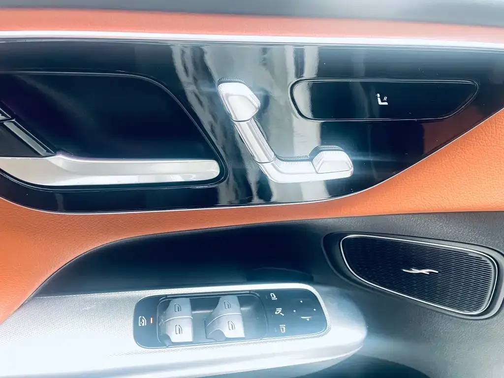 Mercedes-Benz GLC 2023 из CN, фото 3