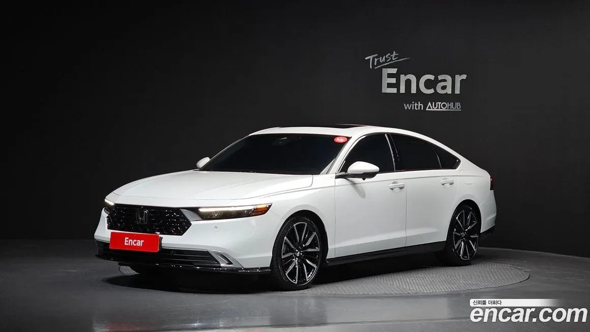 Honda Accord — фото 1