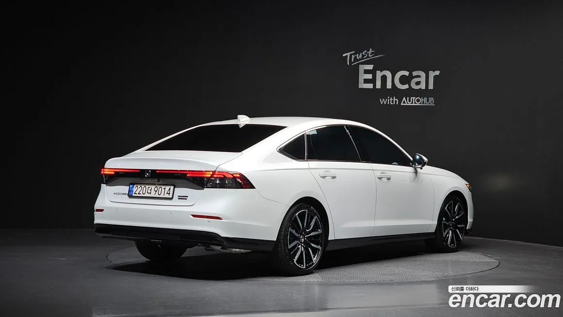 Honda Accord — фото 7