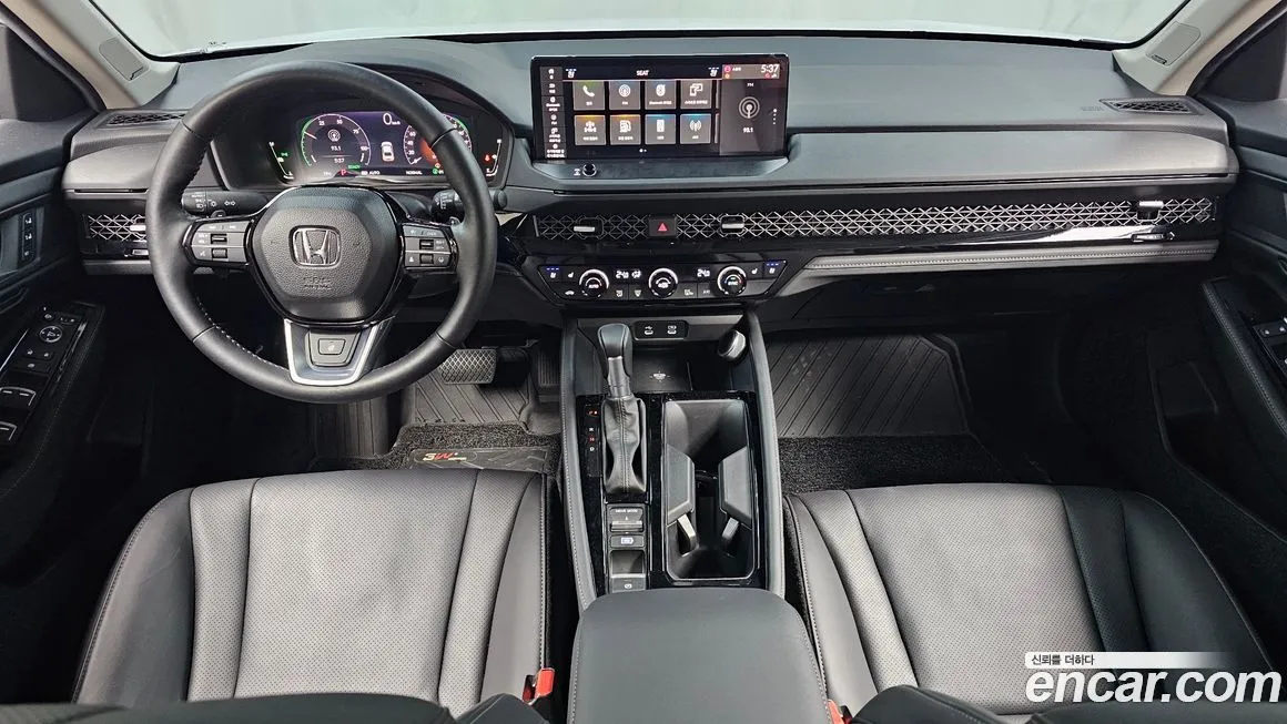 Honda Accord — фото 10