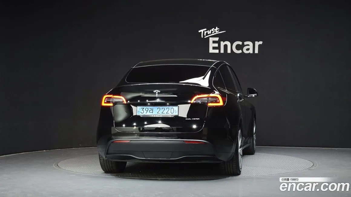 Tesla Model Y — фото 5
