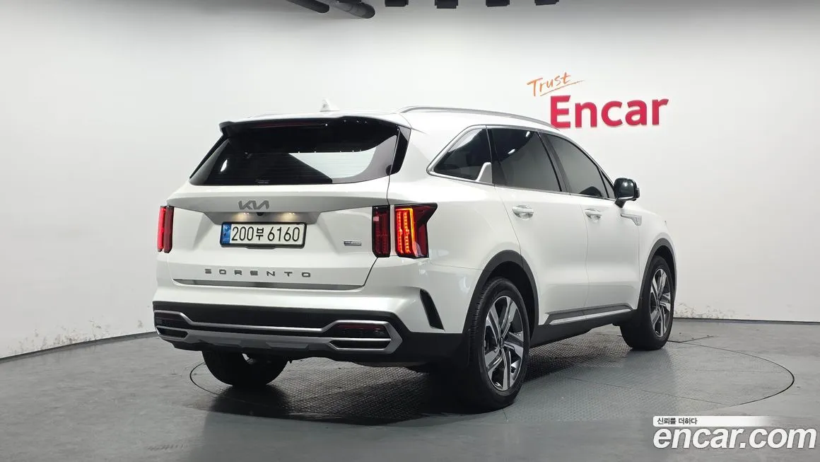 Kia Sorento — фото 10