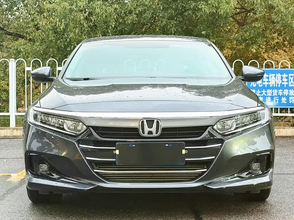 Honda Accord — фото 7
