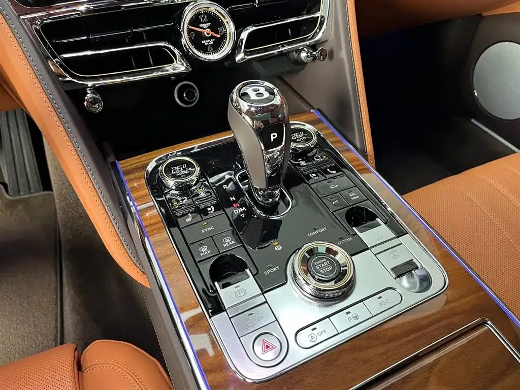 Bentley Flying Spur 2025 из CN, фото 8