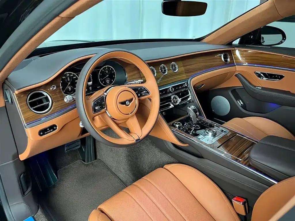 Bentley Flying Spur 2025 из CN, фото 9