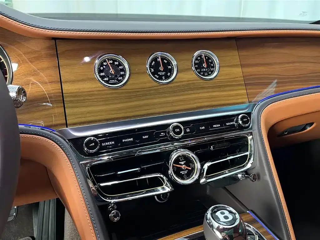 Bentley Flying Spur 2025 из CN, фото 6
