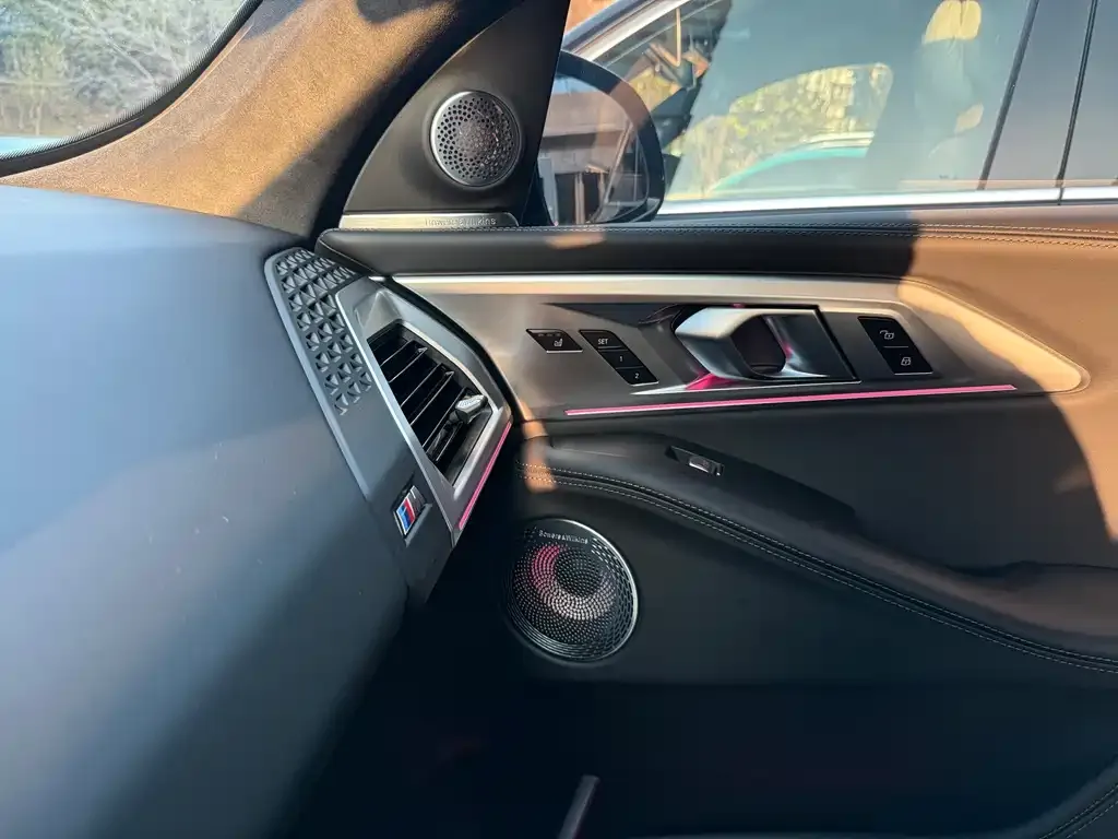 BMW XM 2024 из CN, фото 5