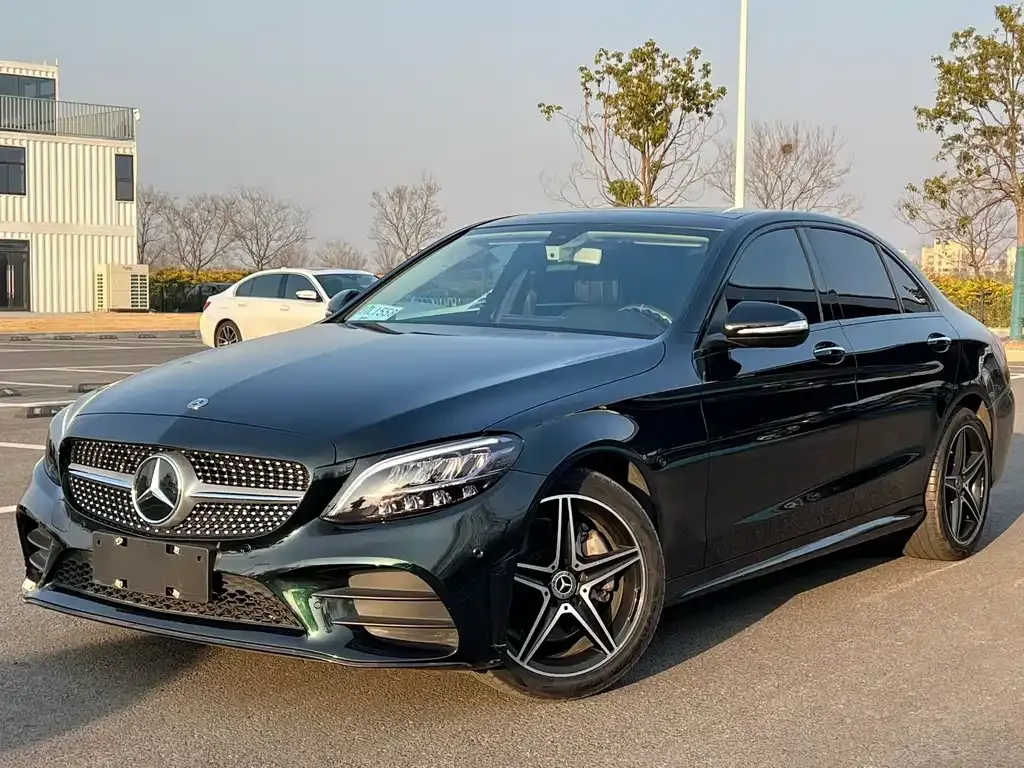 Mercedes-Benz C-Class — фото 1