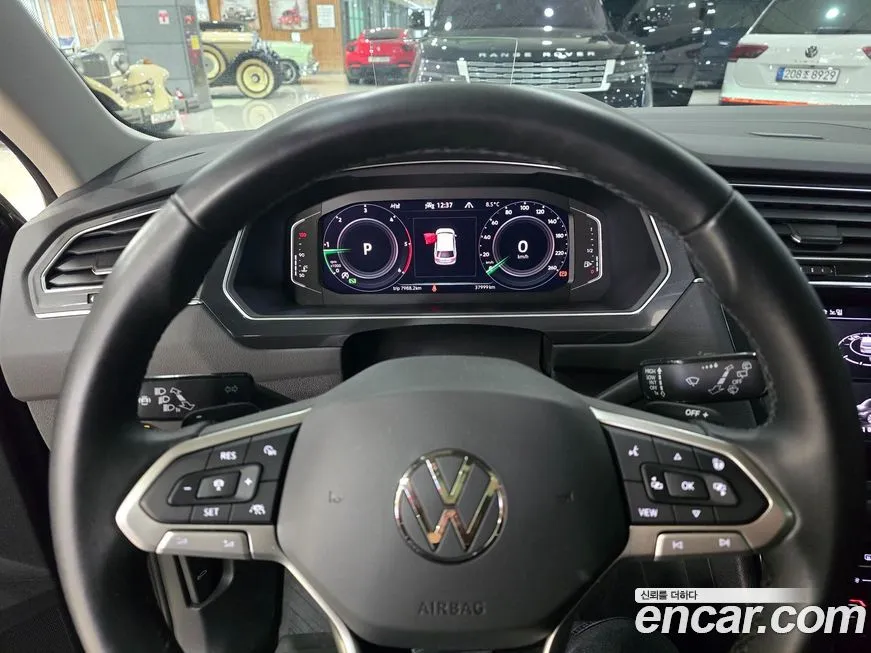 Volkswagen Tiguan — фото 5