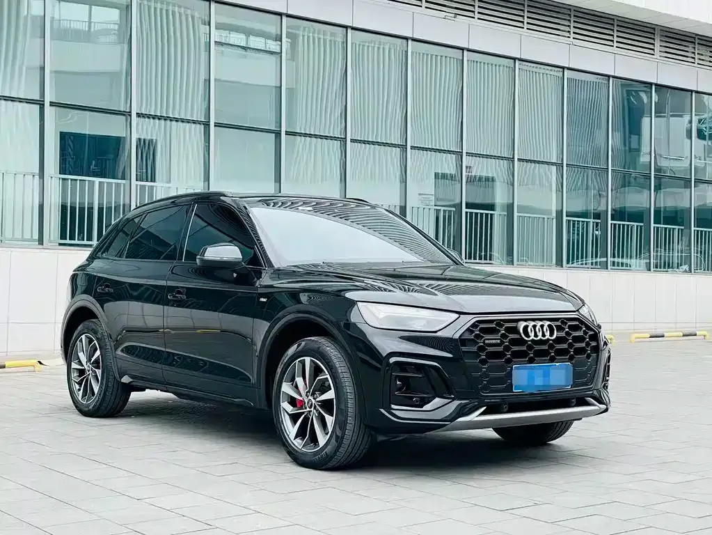 Audi Q5L — фото 3
