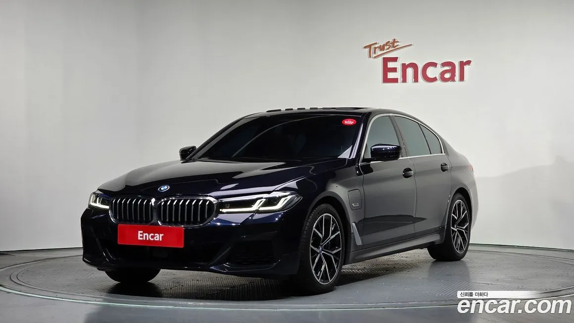 BMW 5-Series 2023 из KR, фото 1