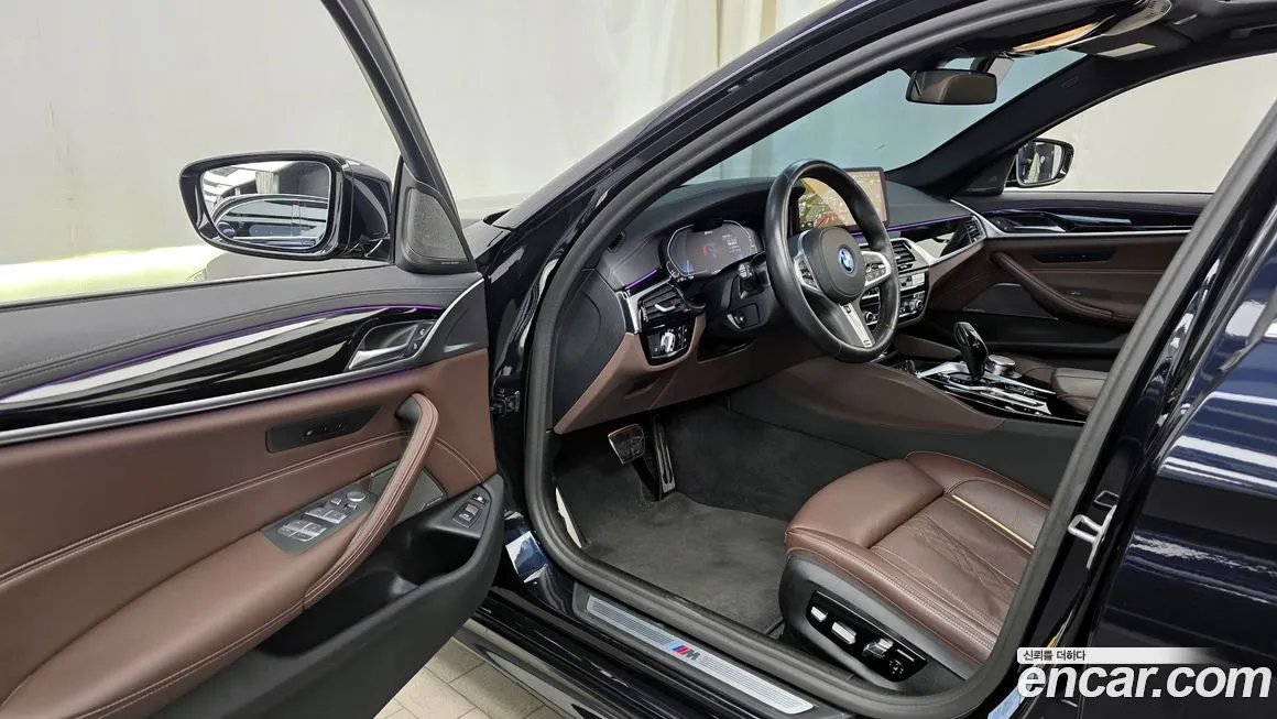 BMW 5-Series 2023 из KR, фото 10