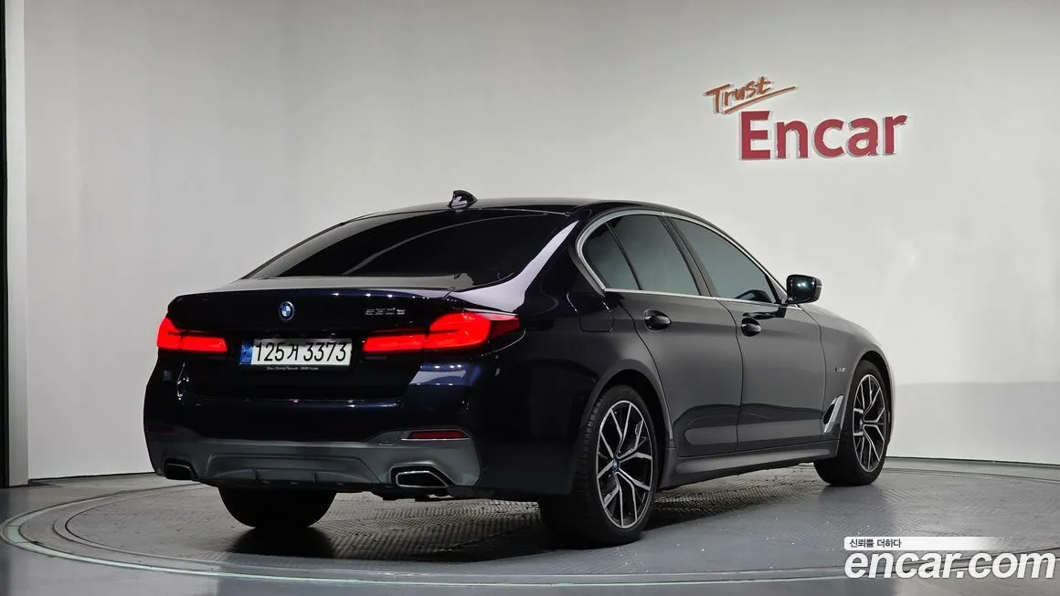 BMW 5-Series 2023 из KR, фото 4