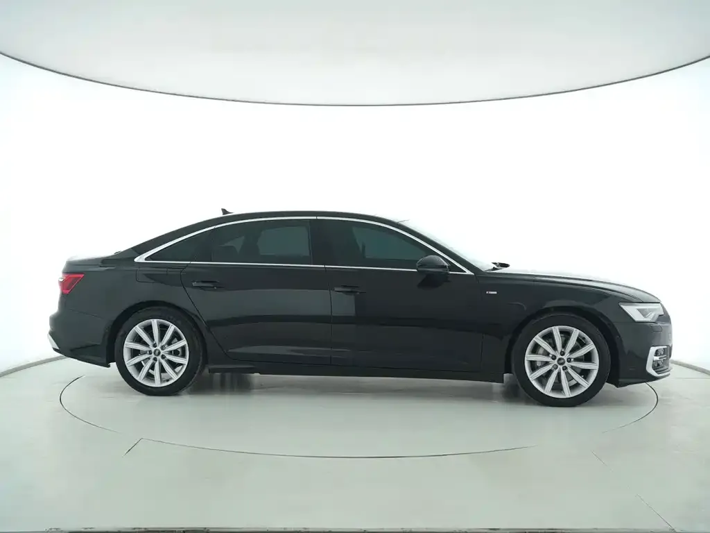 Audi A6L — фото 10