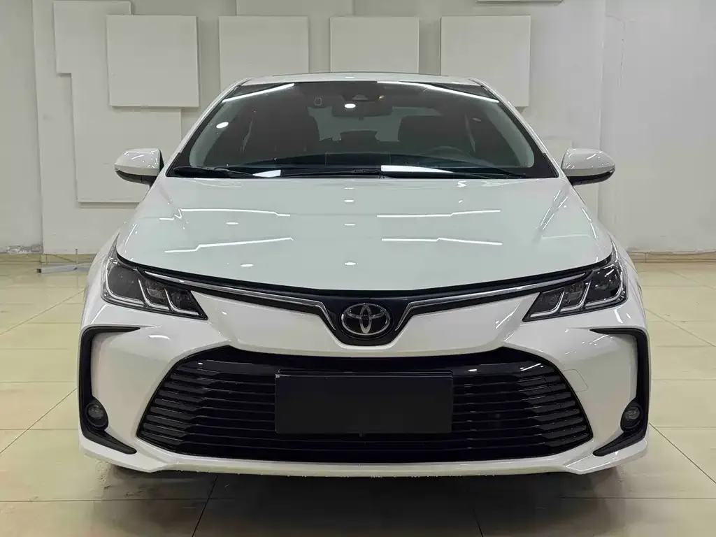 Toyota Corolla — фото 2