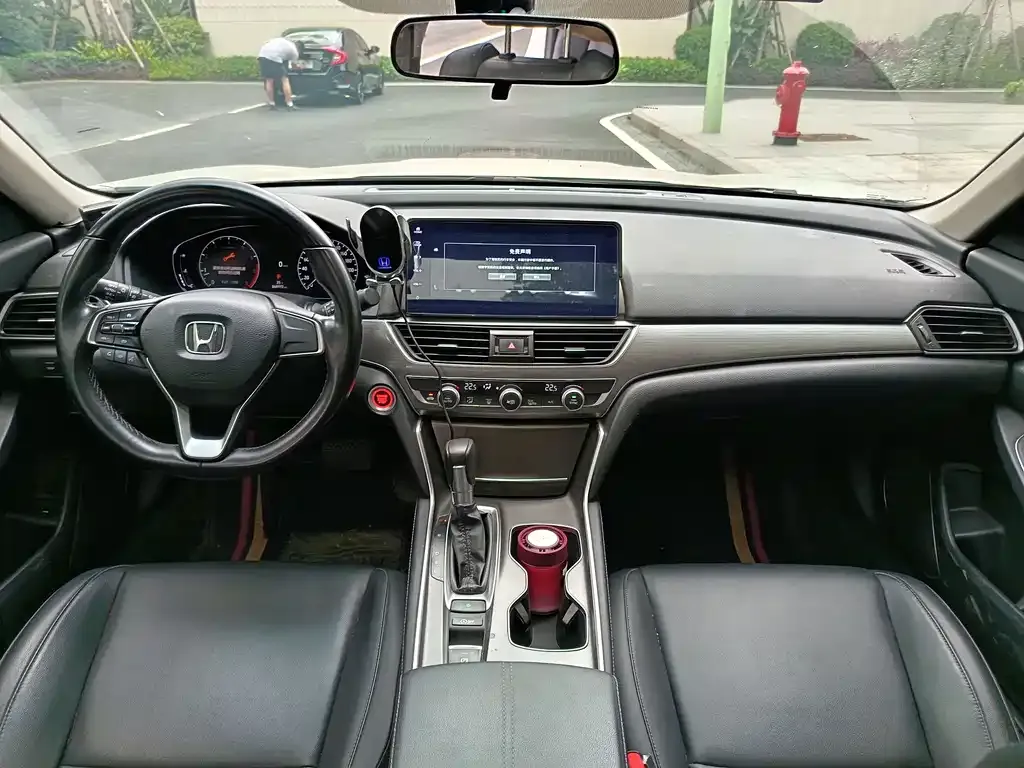 Honda Accord — фото 4
