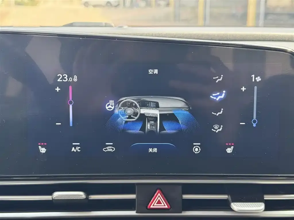 Hyundai Elantra — фото 2