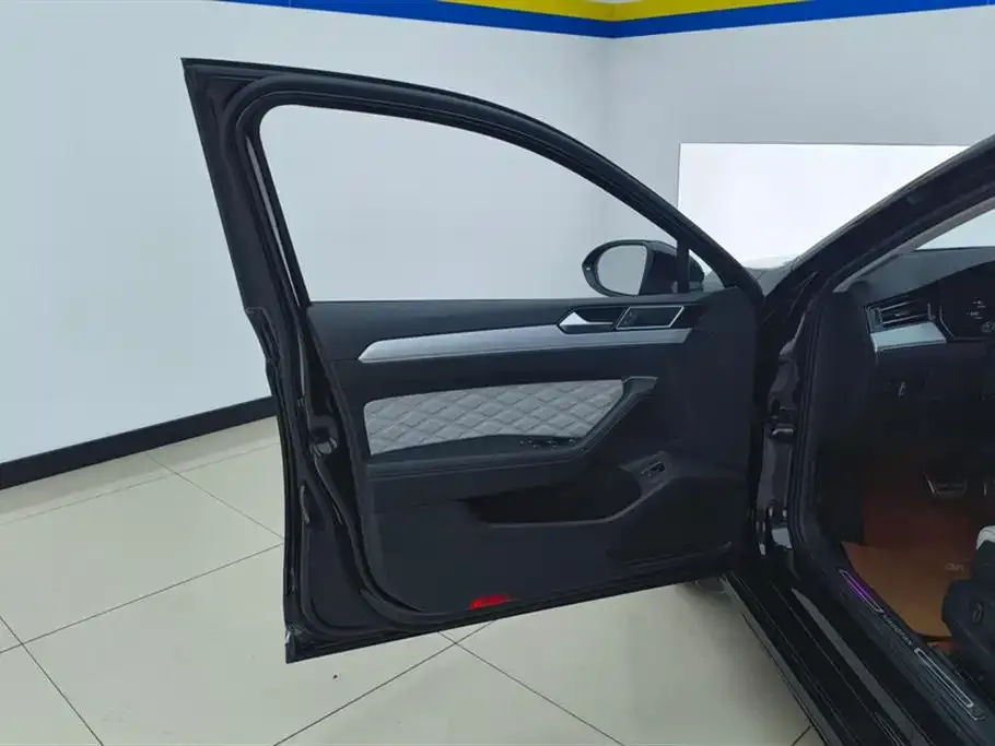 Volkswagen Magotan 2024 из CN, фото 2