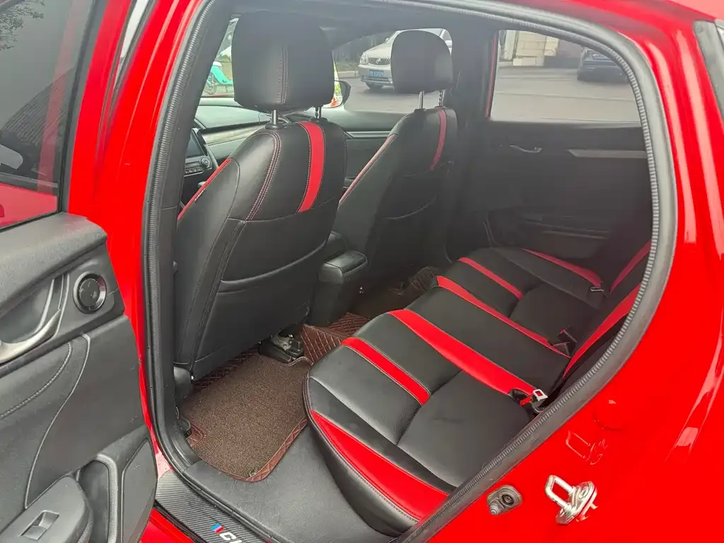Honda Civic — фото 7