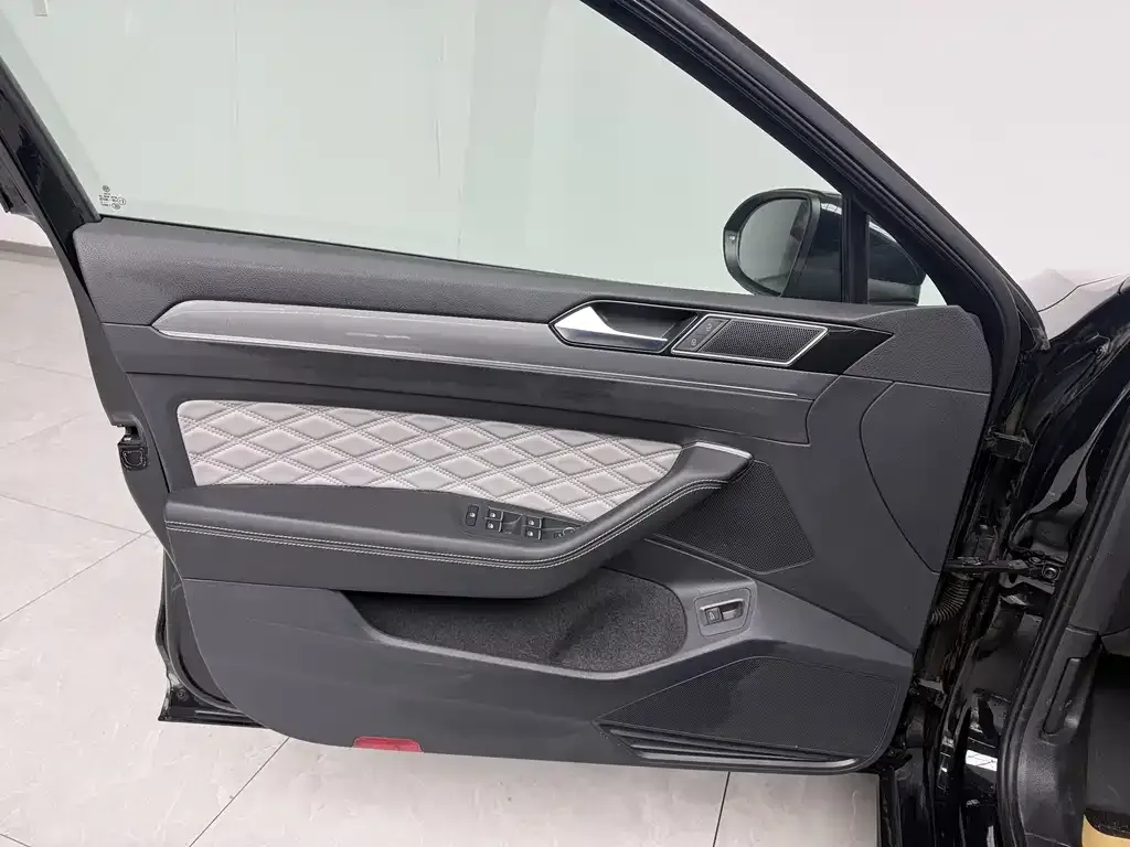 Volkswagen Magotan 2025 из CN, фото 5
