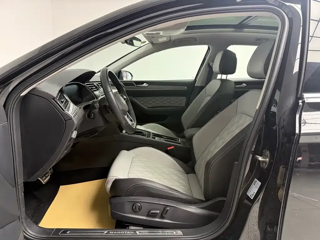 Volkswagen Magotan 2025 из CN, фото 8