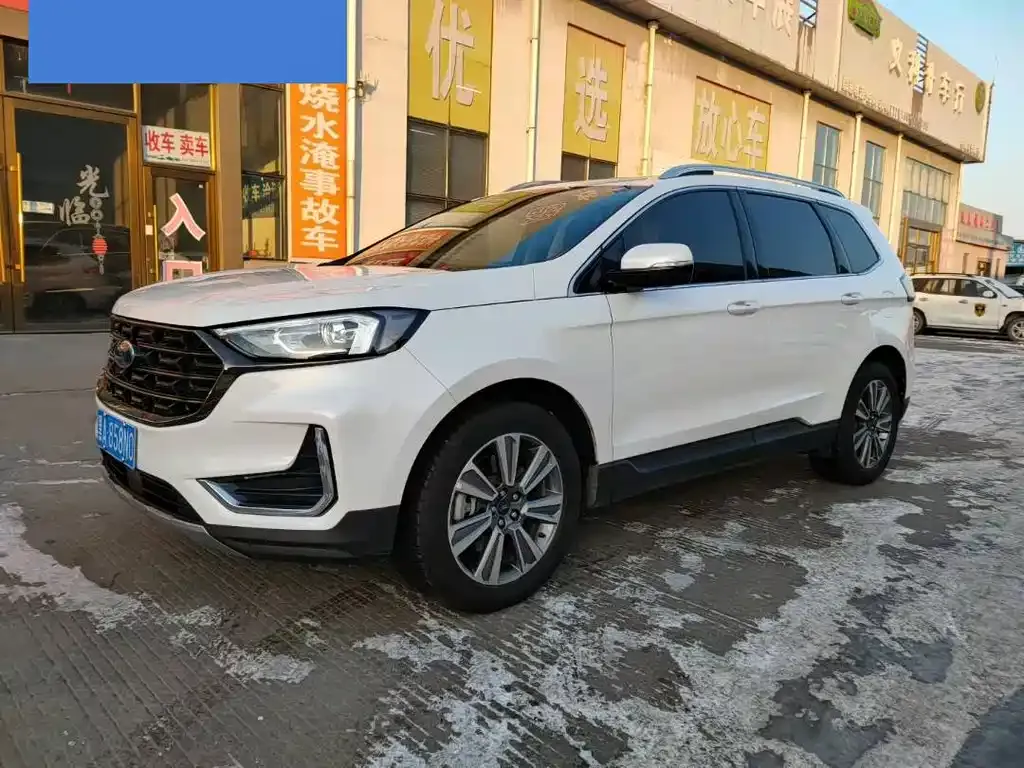 Ford Edge — фото 1