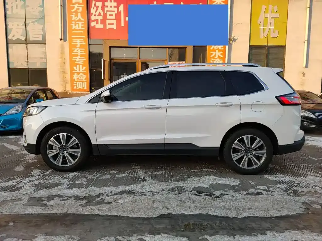 Ford Edge — фото 9