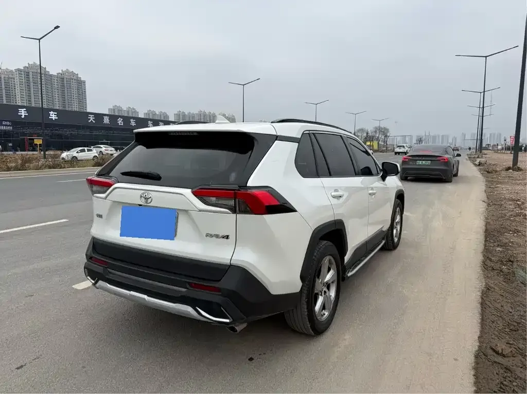 Toyota RAV4 2021 из CN, фото 5
