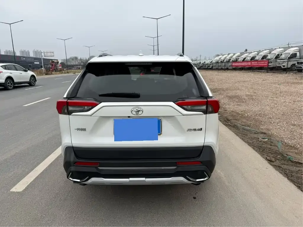 Toyota RAV4 2021 из CN, фото 4