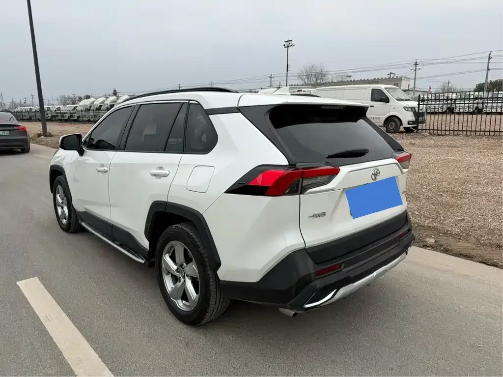 Toyota RAV4 2021 из CN, фото 7
