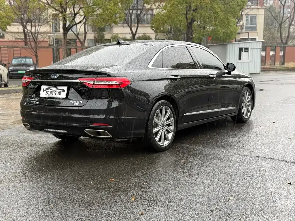 Ford Taurus — фото 5