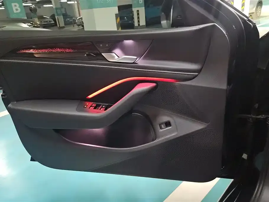 Volkswagen Magotan 2025 из CN, фото 6