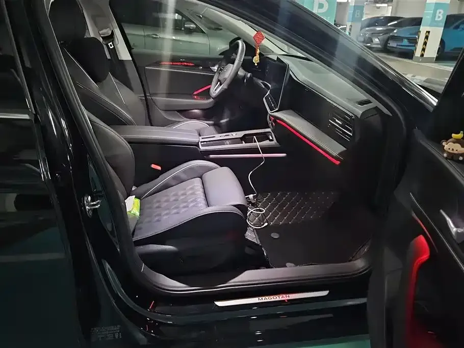 Volkswagen Magotan 2025 из CN, фото 10
