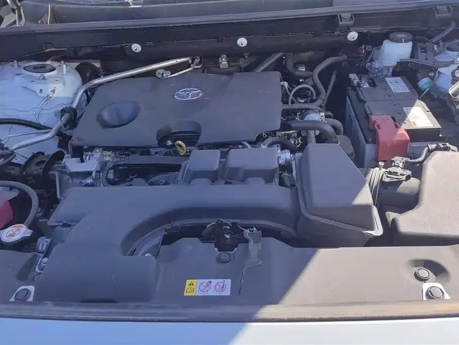 Toyota RAV4 2025 из CN, фото 2
