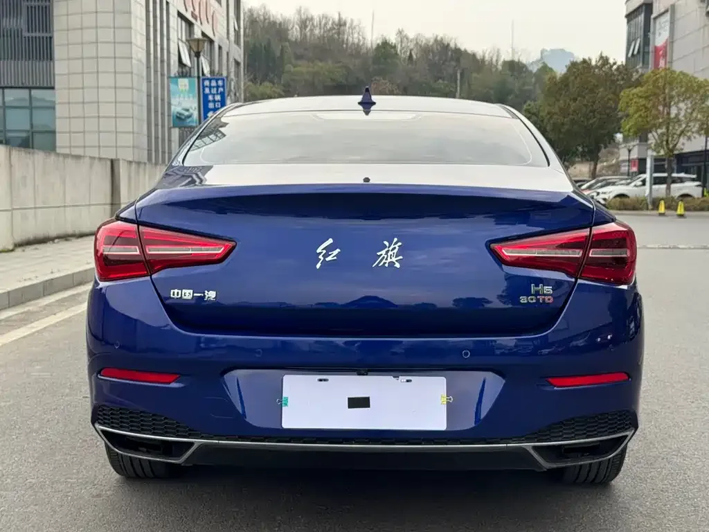 Hongqi H5 — фото 2