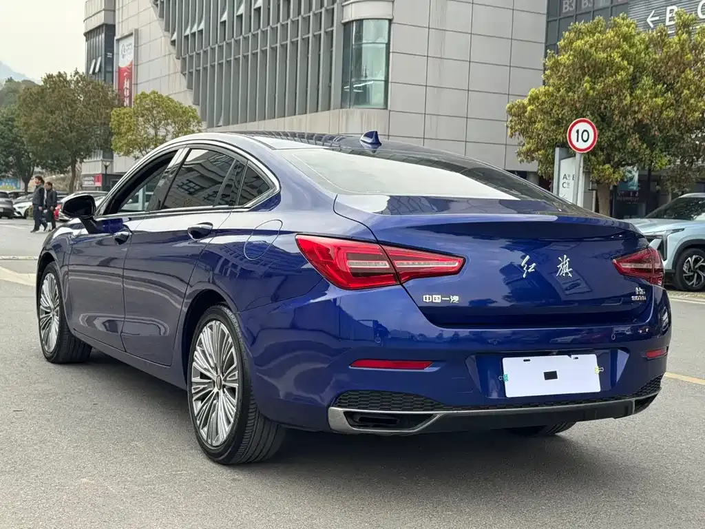 Hongqi H5 — фото 10
